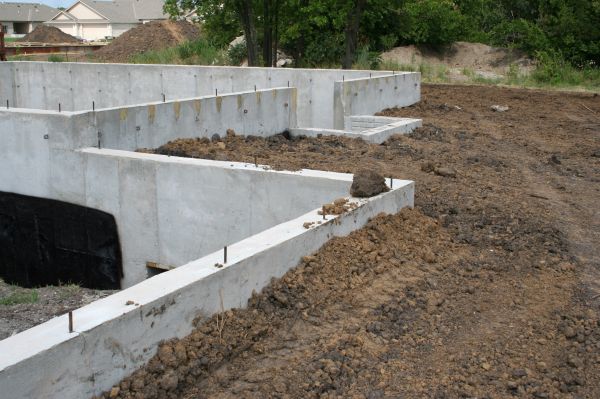 Foundation Wall Installation in Santa Barbara